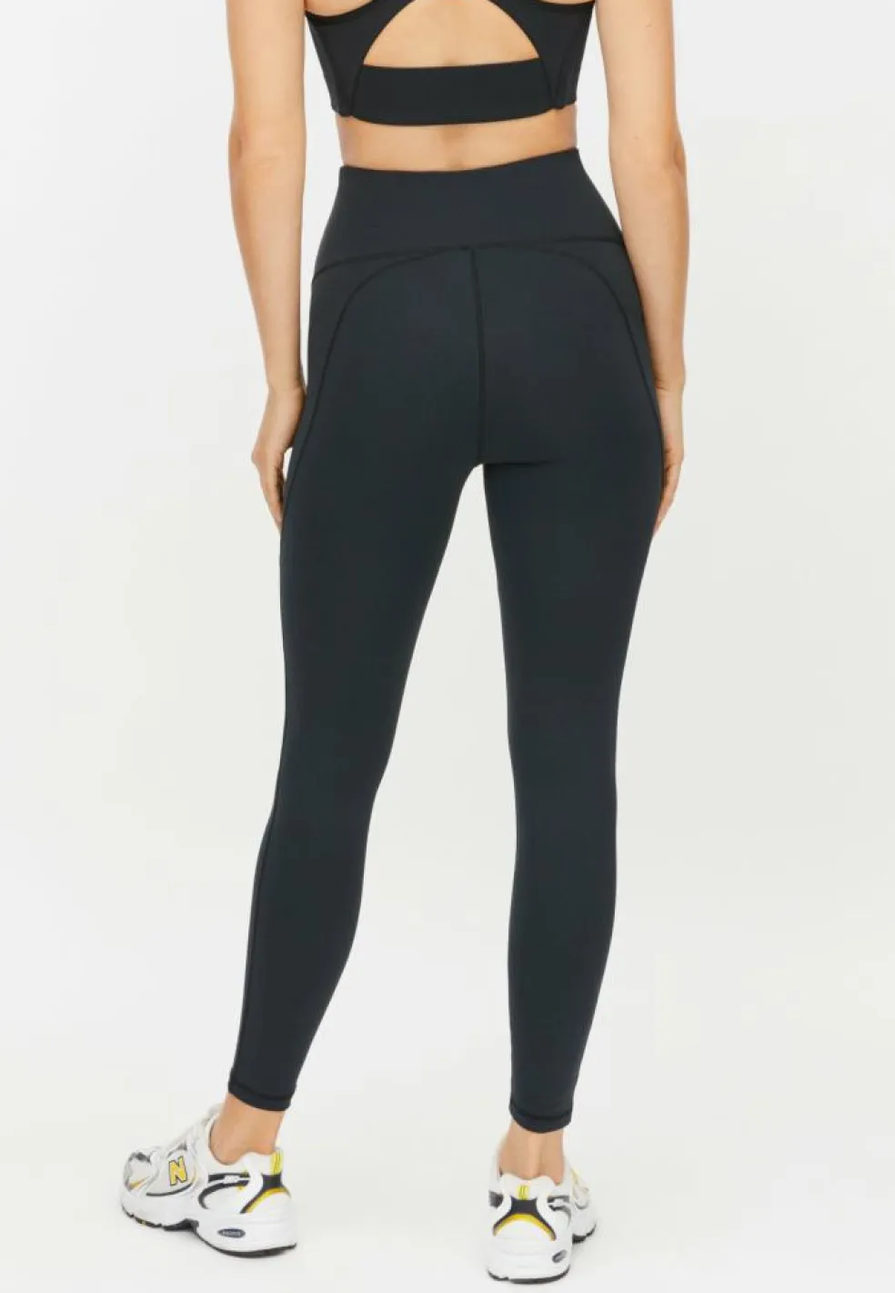 Flattering Curved High Waist T Black