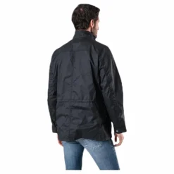 Oliver               Black